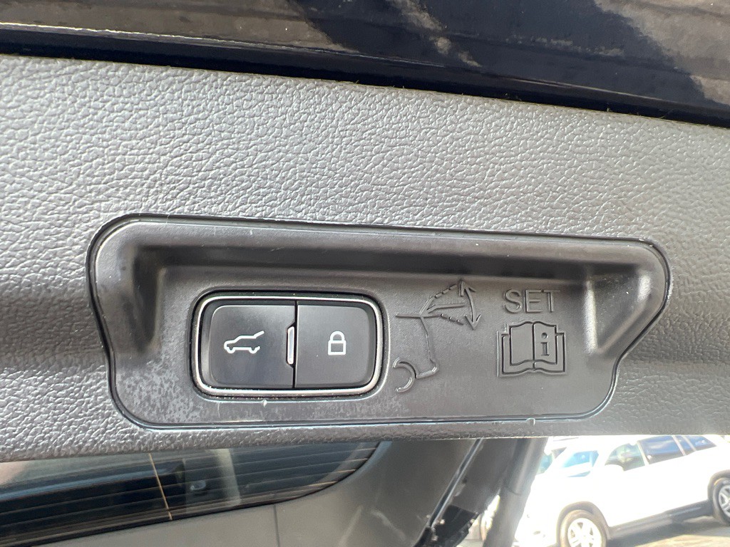 2020 Ford Explorer Image 31