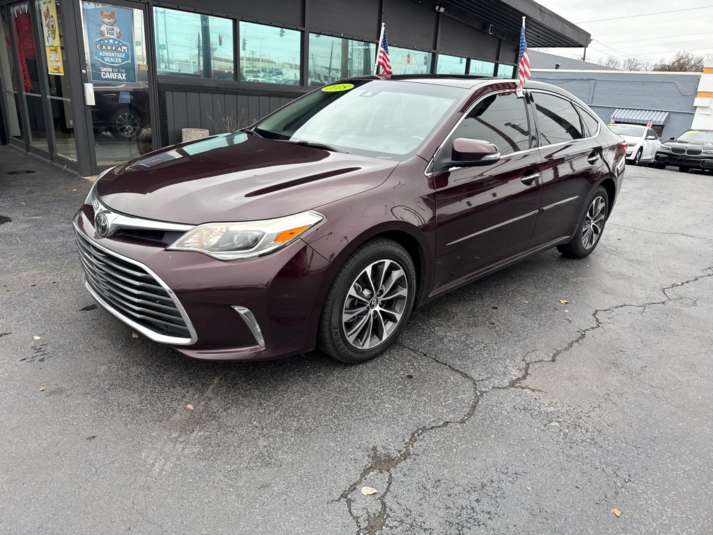 2018 Toyota Avalon Image 1