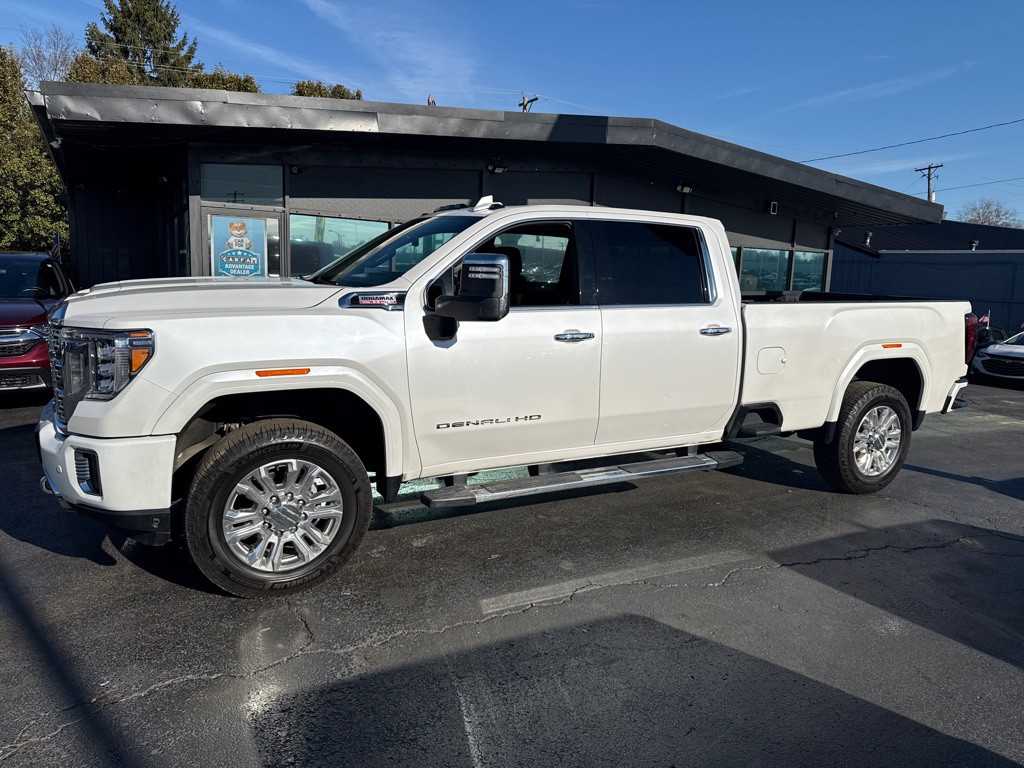 2020 GMC Sierra Image 2