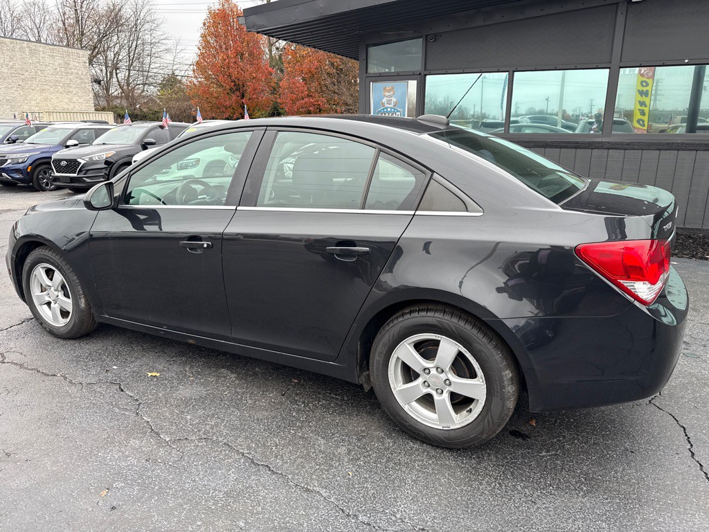 2015 Chevrolet Cruze Image 4
