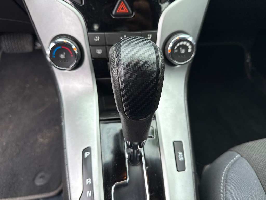 2015 Chevrolet Cruze Image 13