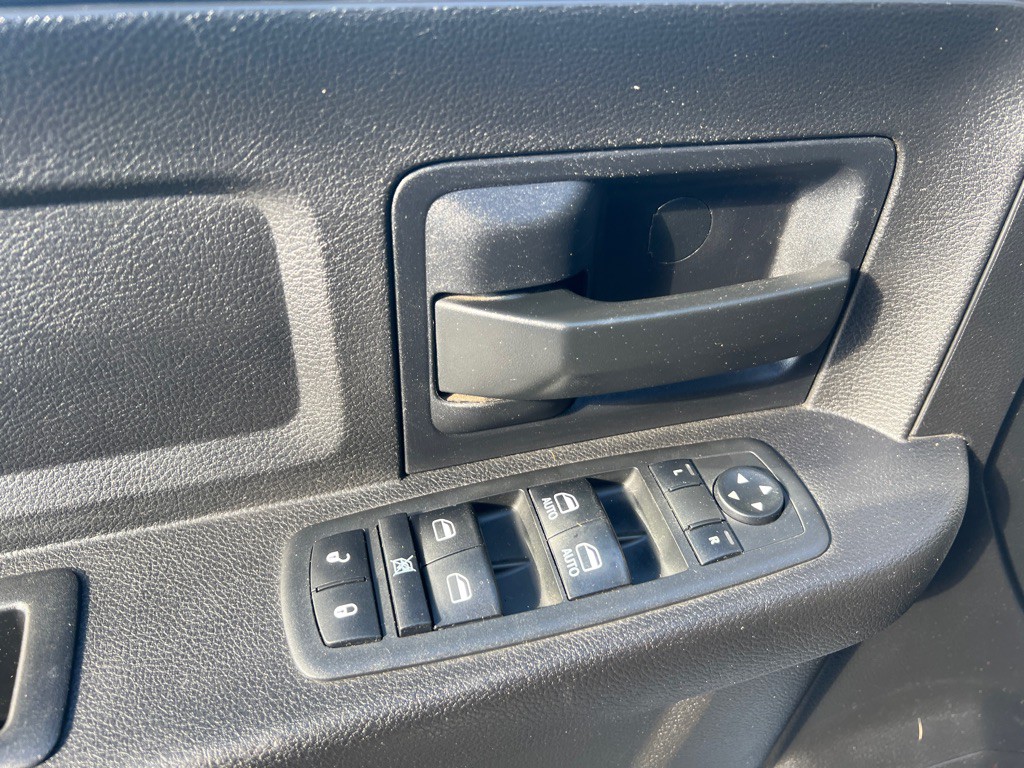 2018 RAM 2500 Image 9