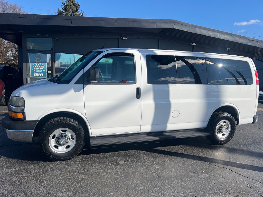 2012 Chevrolet Express Image 2