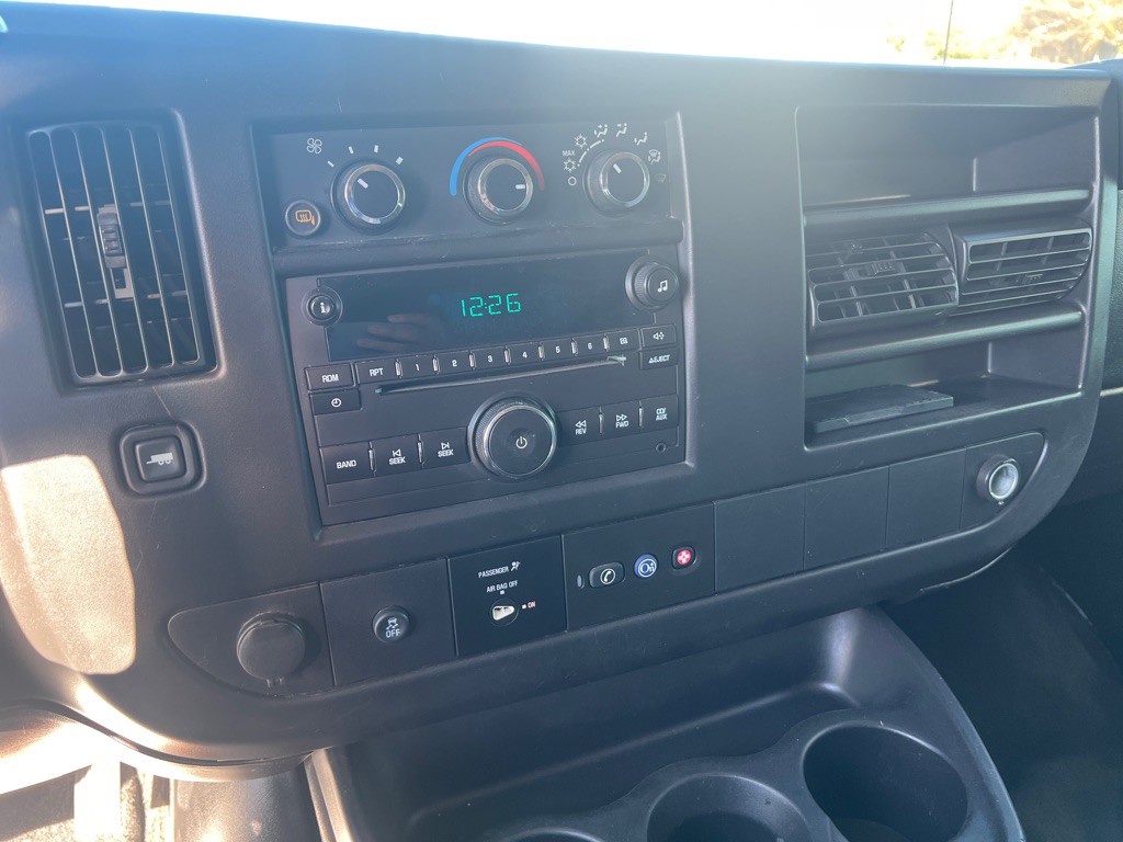 2012 Chevrolet Express Image 14