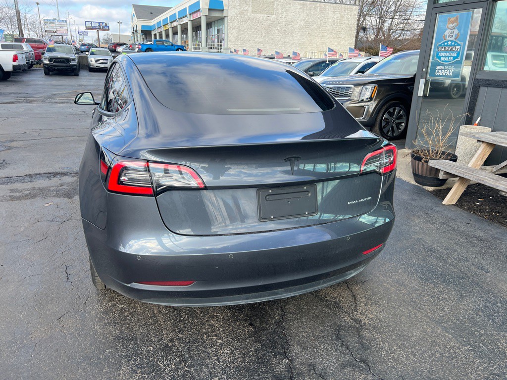 2021 Tesla Model 3 Image 4