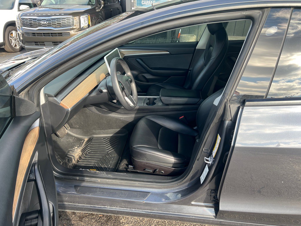 2021 Tesla Model 3 Image 11