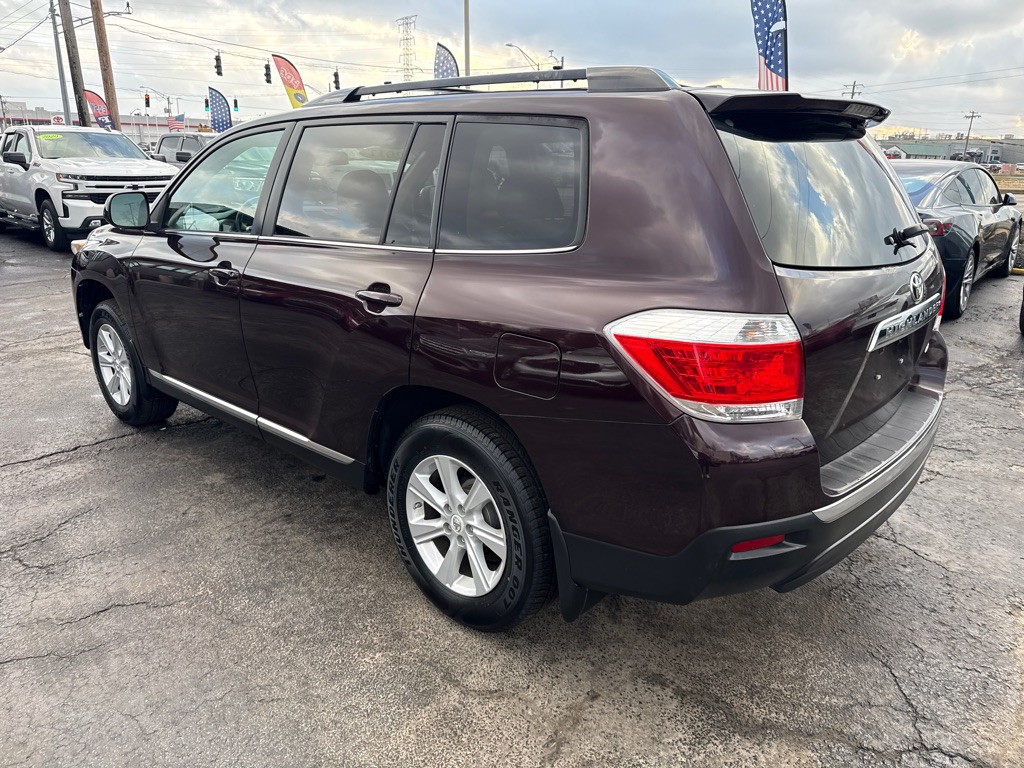 2011 Toyota Highlander Image 4
