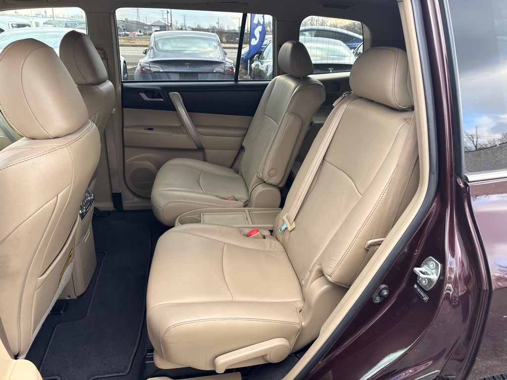 2011 Toyota Highlander Image 14