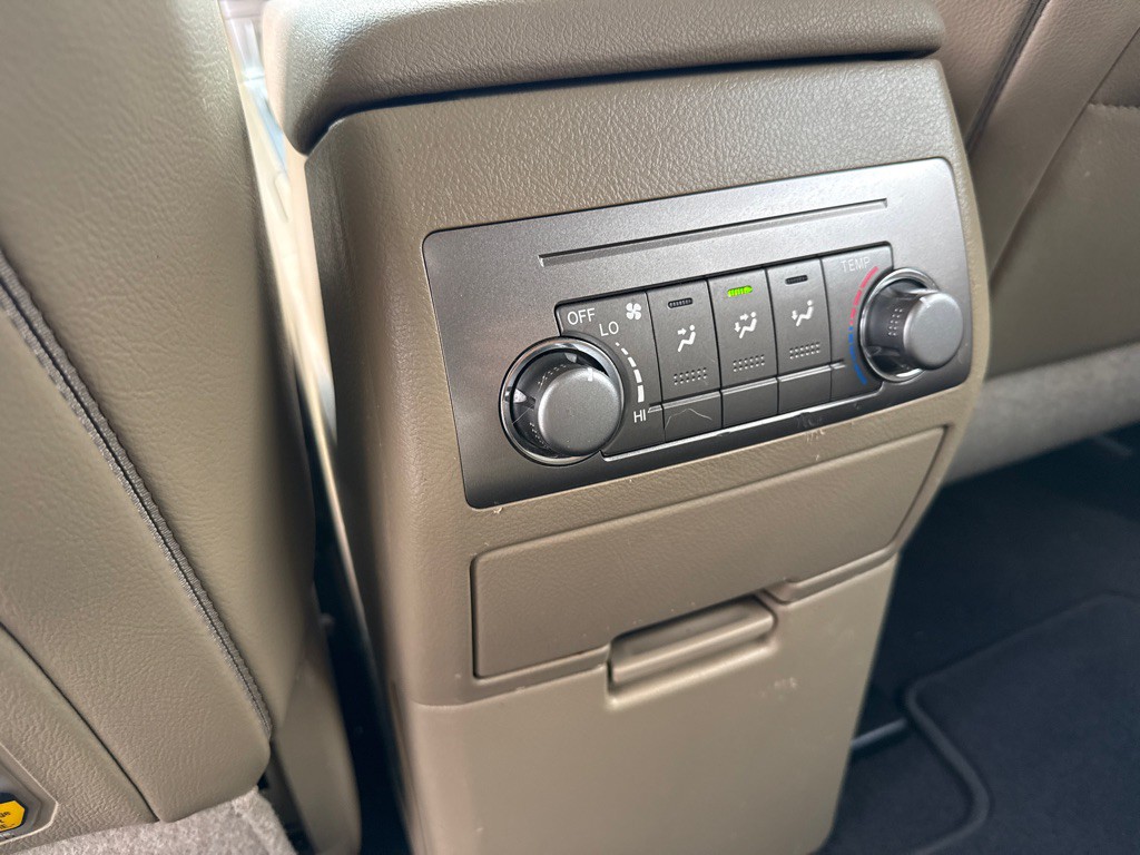 2011 Toyota Highlander Image 15