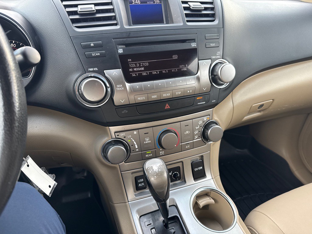 2011 Toyota Highlander Image 19