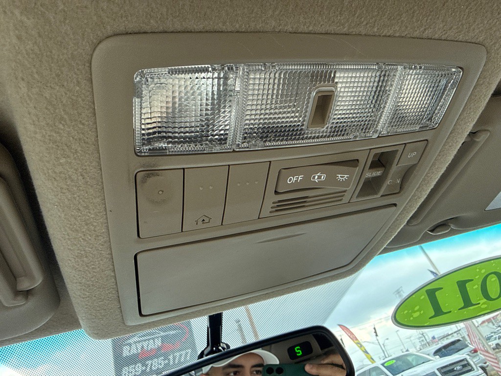 2011 Toyota Highlander Image 21