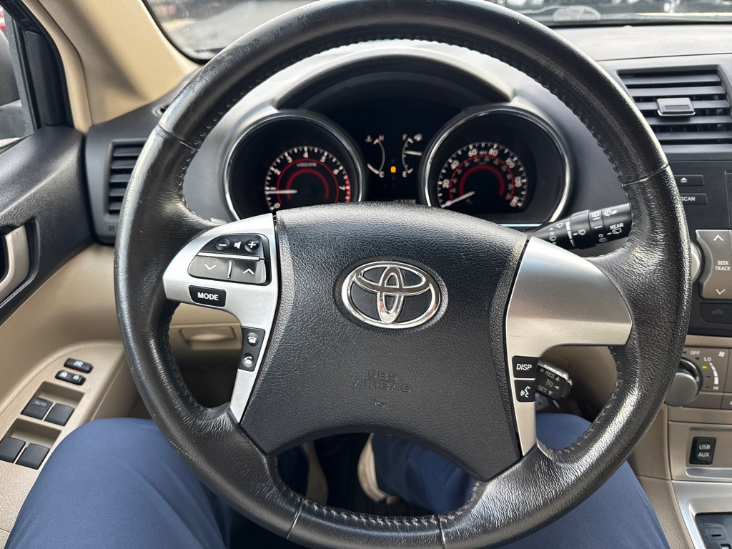 2011 Toyota Highlander Image 23