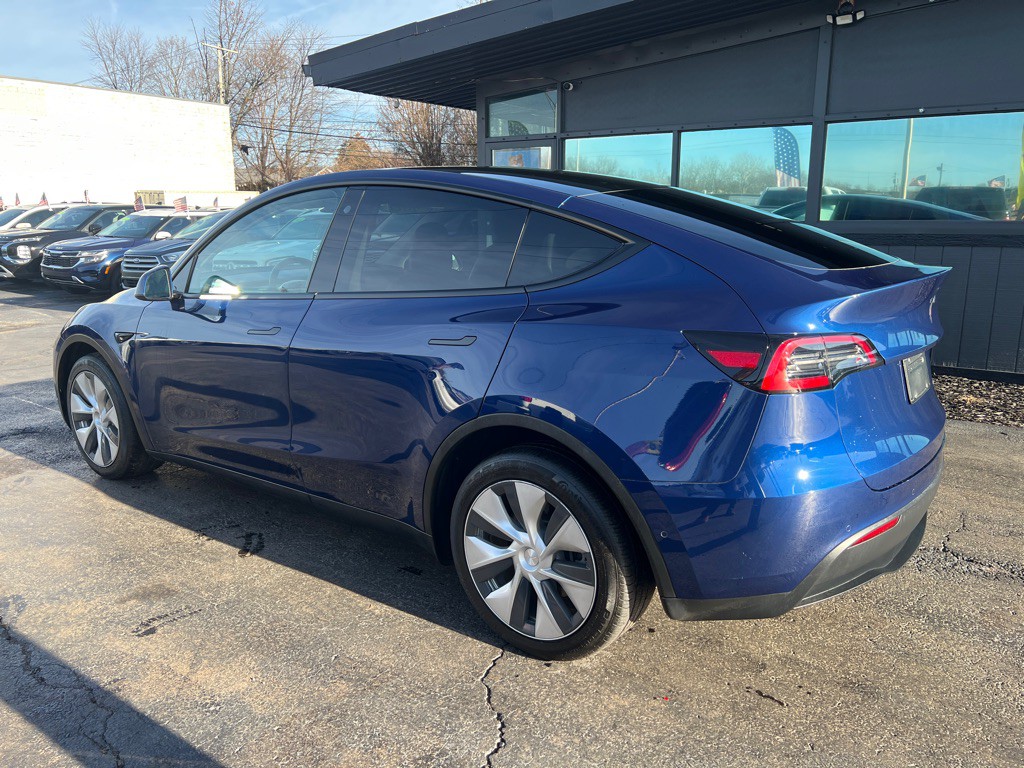 2022 Tesla Model Y Image 3