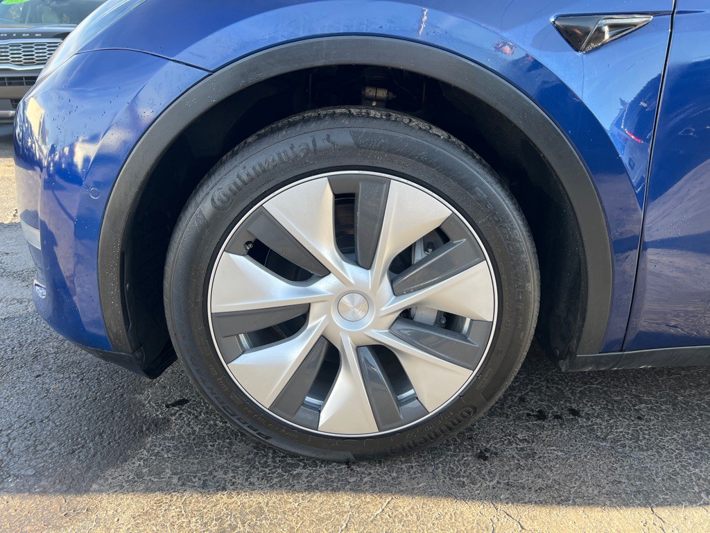 2022 Tesla Model Y Image 10