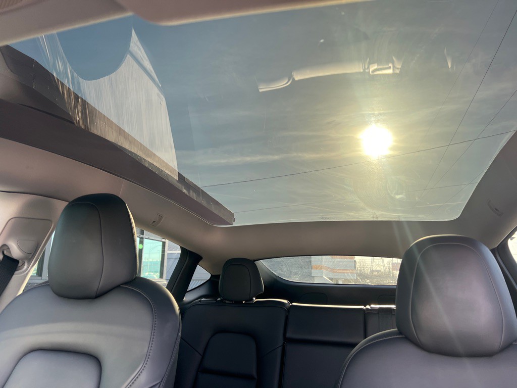 2022 Tesla Model Y Image 16