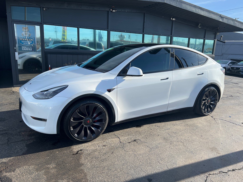 2021 Tesla Model Y Image 2