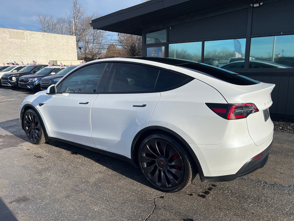 2021 Tesla Model Y Image 3