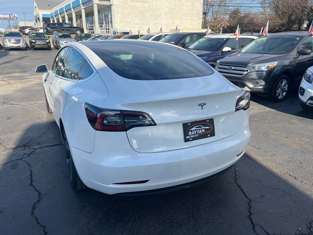 2020 Tesla Model 3 Image 4