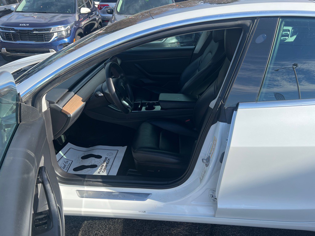 2020 Tesla Model 3 Image 12