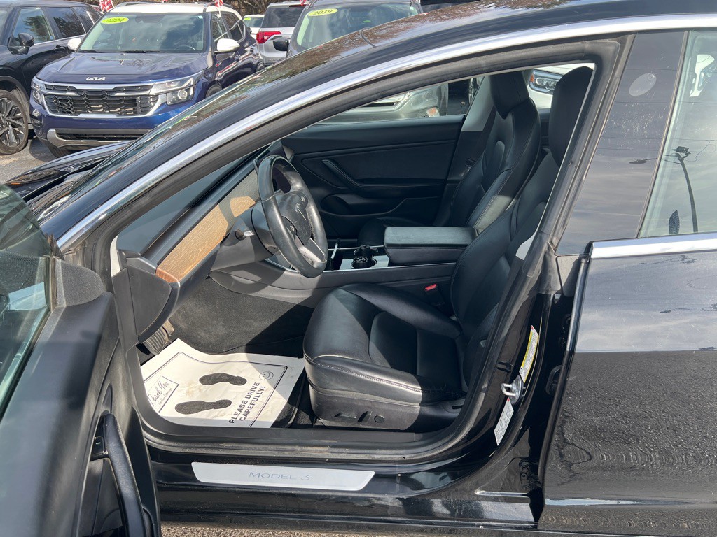 2018 Tesla Model 3 Image 11