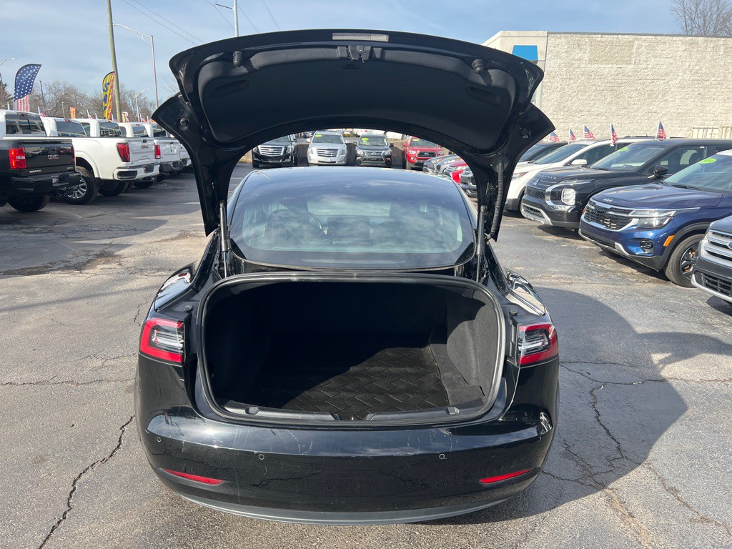 2018 Tesla Model 3 Image 18