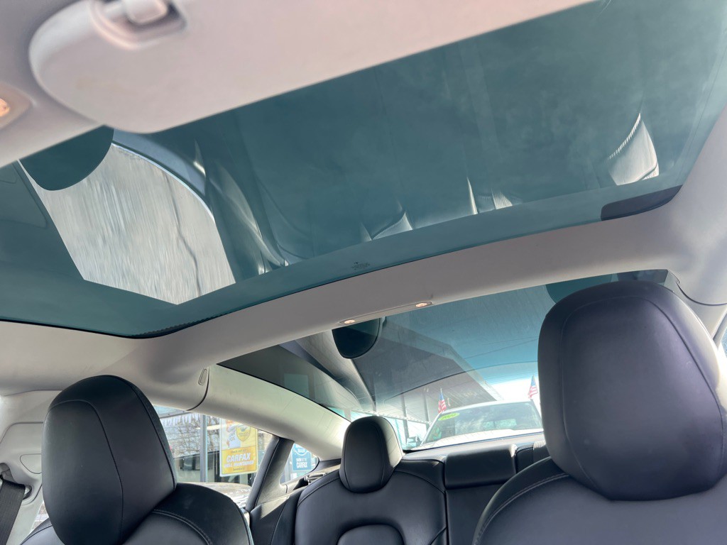 2018 Tesla Model 3 Image 20