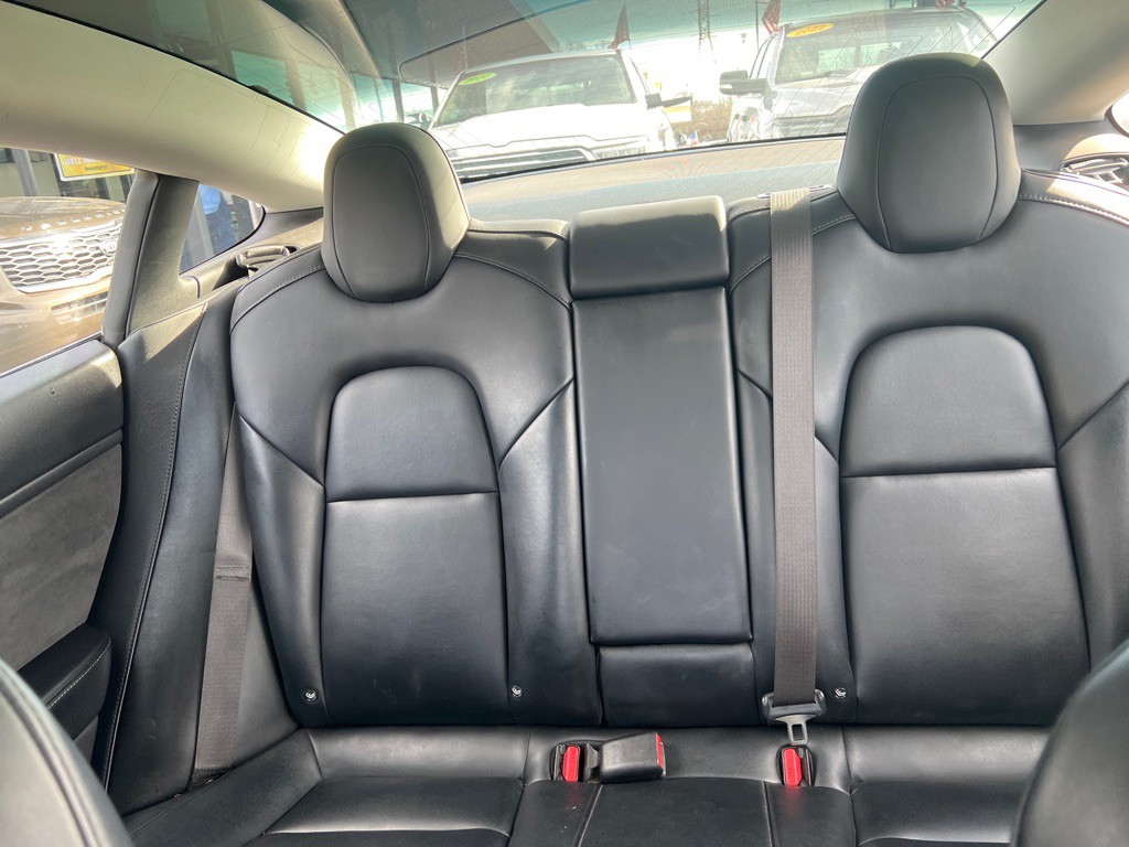 2018 Tesla Model 3 Image 22