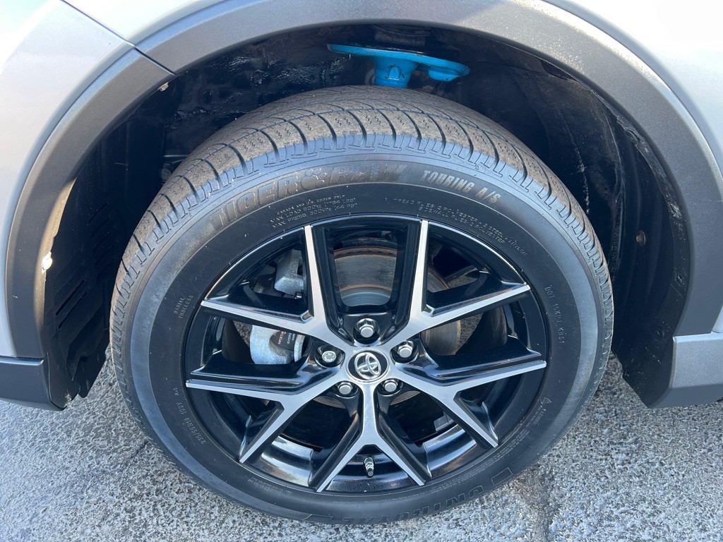 2016 Toyota Rav4 Image 10