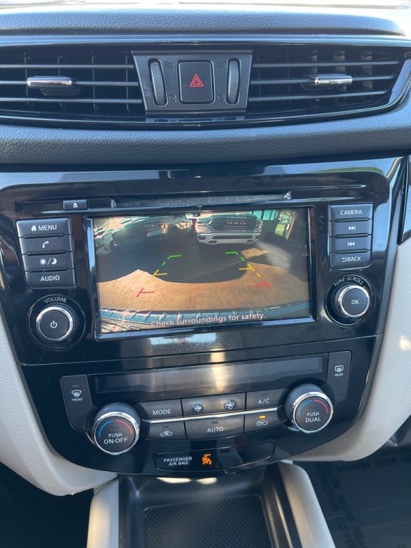 2020 Nissan Rogue Image 15