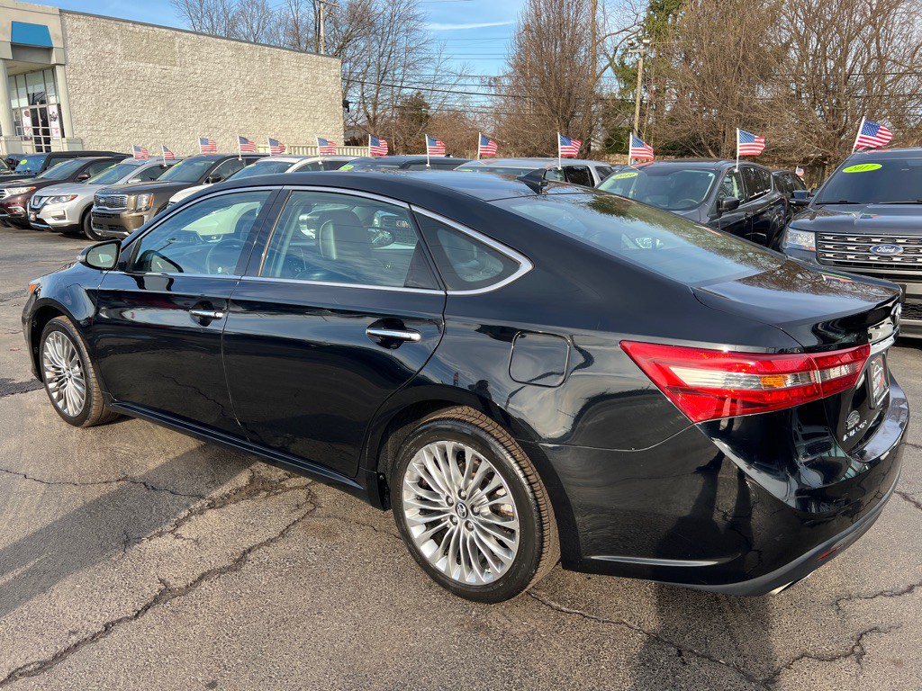 2018 Toyota Avalon Image 3