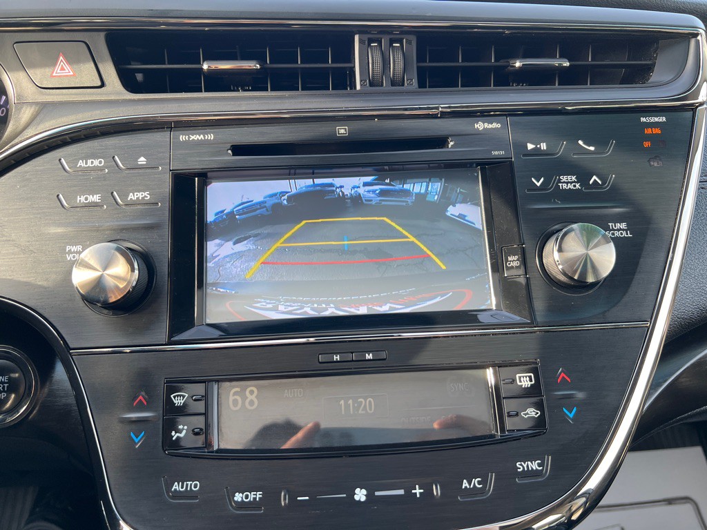 2018 Toyota Avalon Image 16