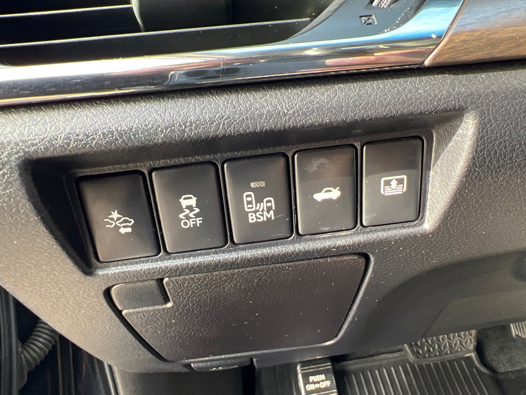 2018 Toyota Avalon Image 22