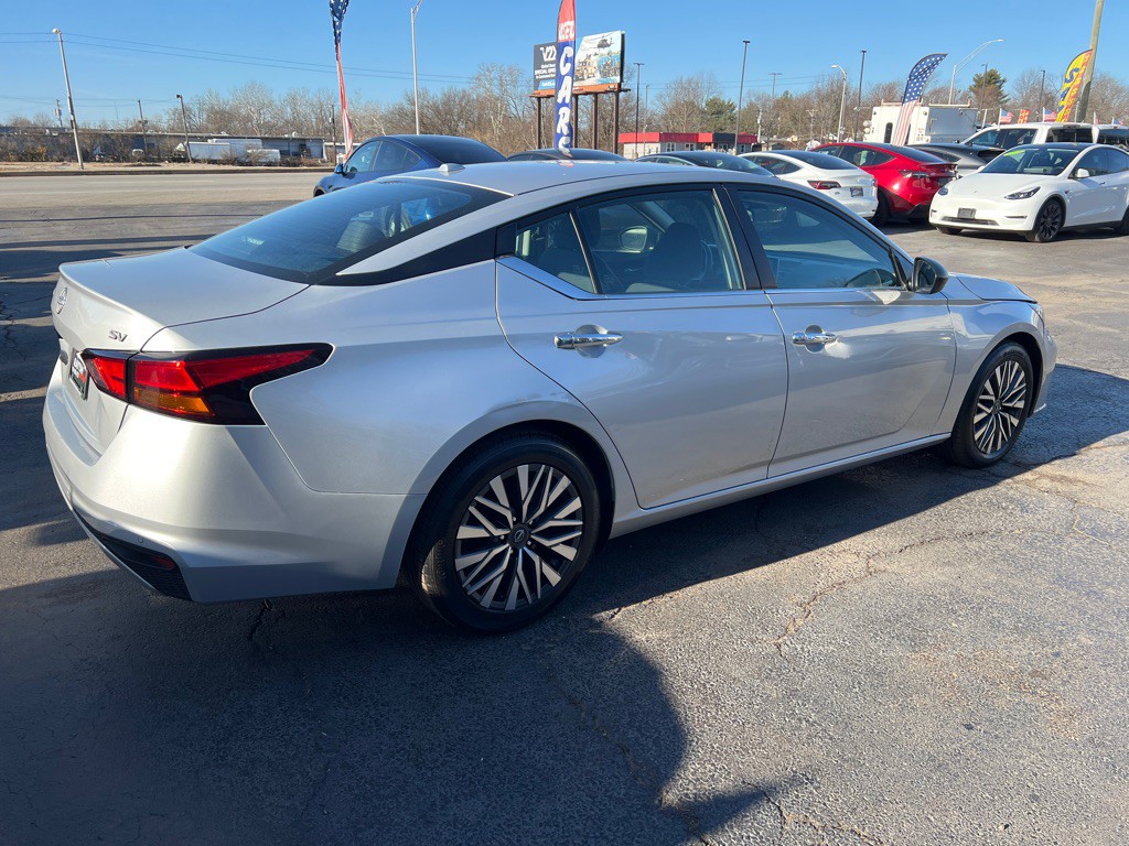 2024 Nissan Altima Image 6