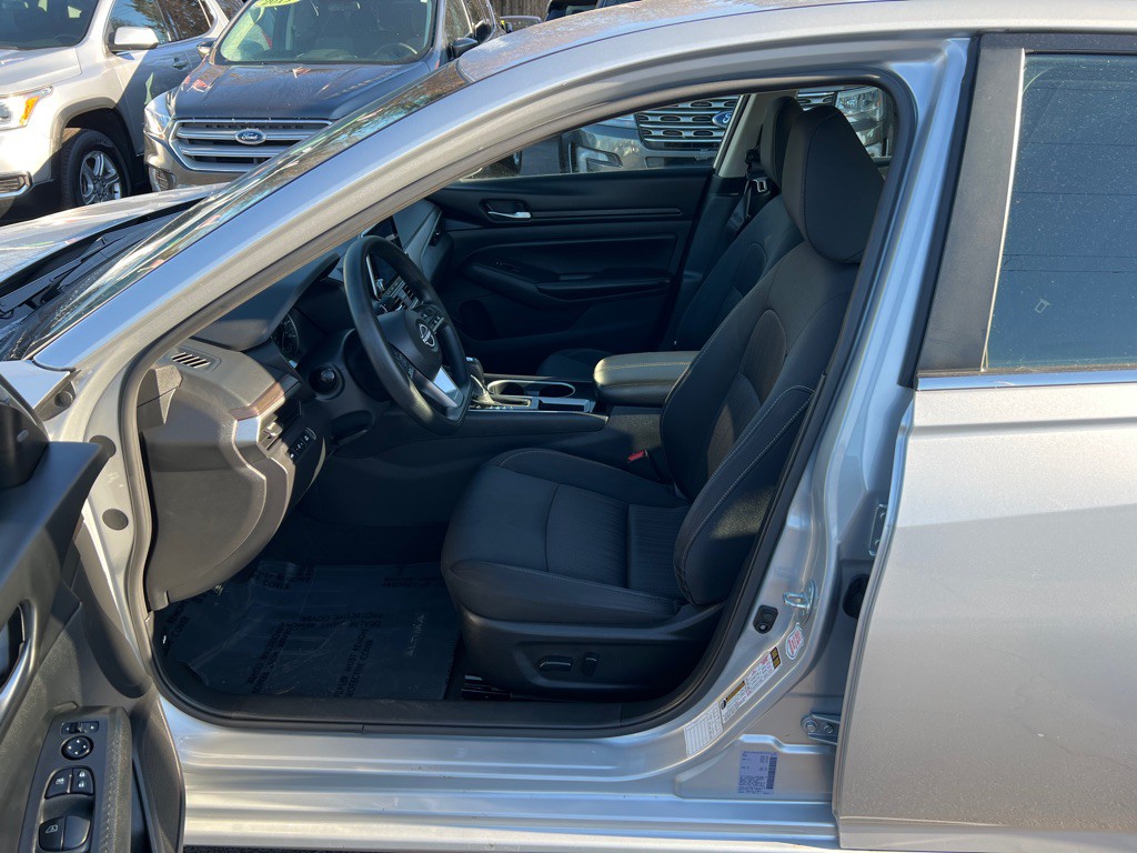 2024 Nissan Altima Image 11