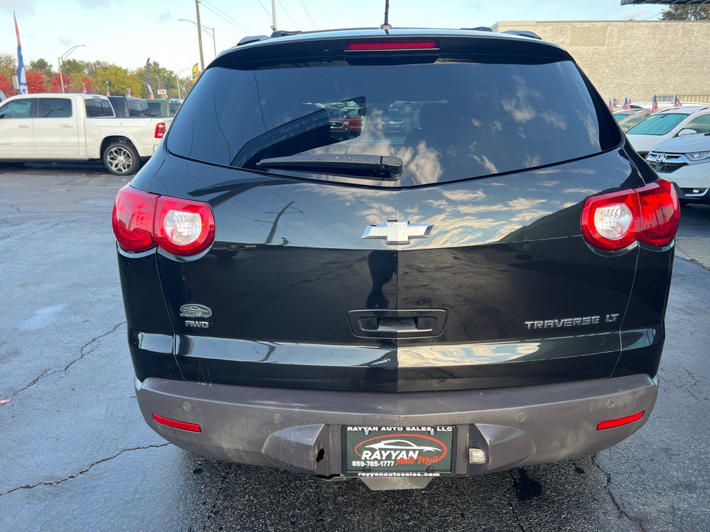 2011 Chevrolet Traverse Image 5