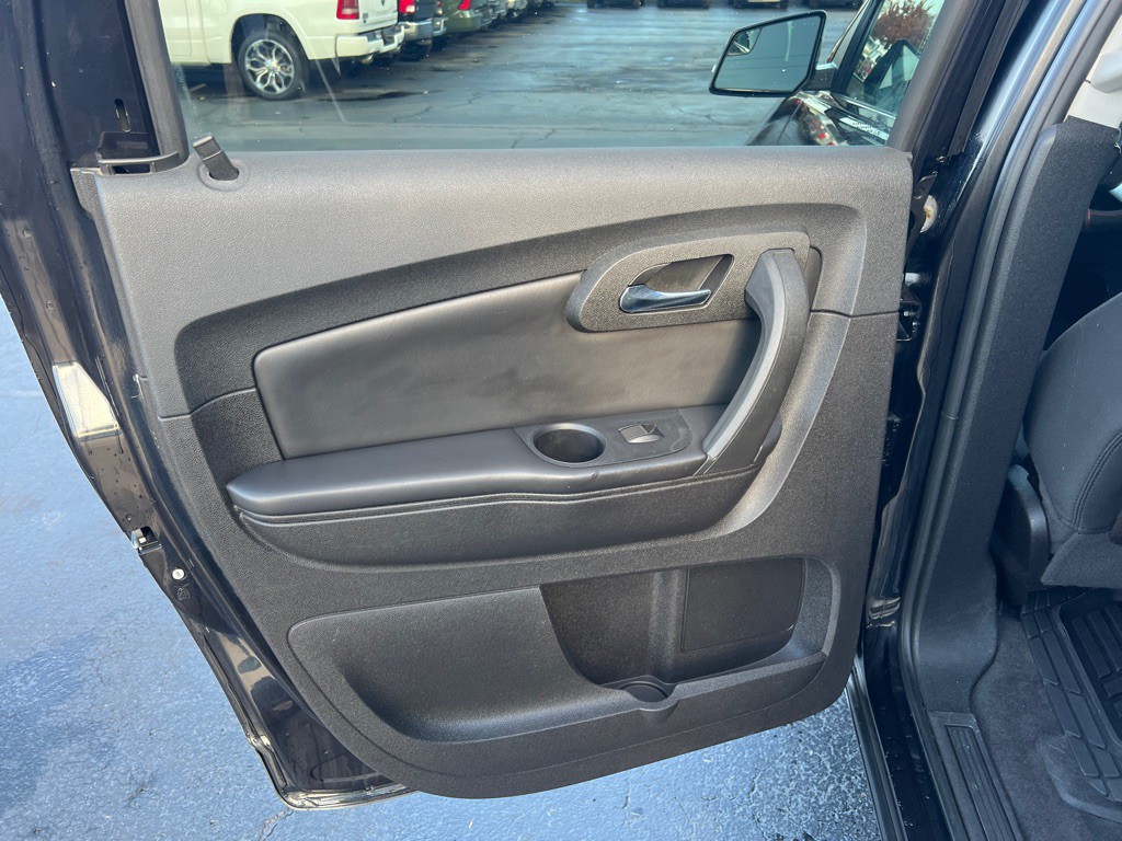 2011 Chevrolet Traverse Image 11