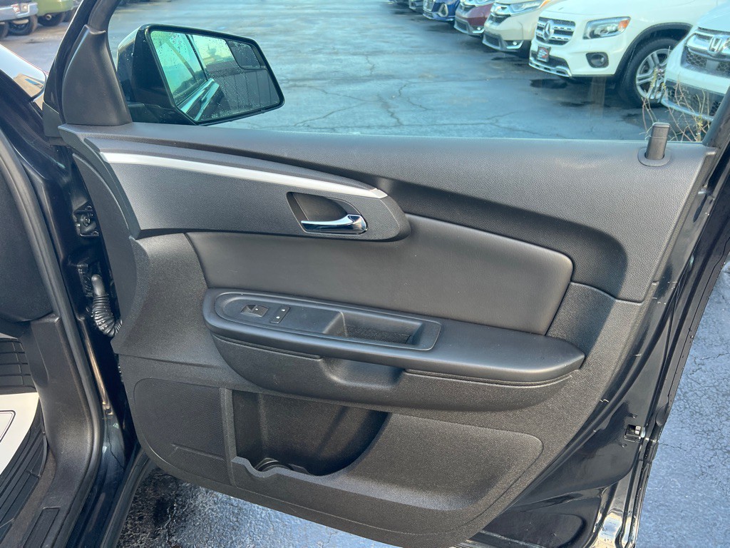 2011 Chevrolet Traverse Image 15