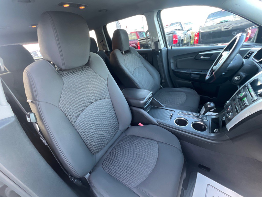 2011 Chevrolet Traverse Image 17