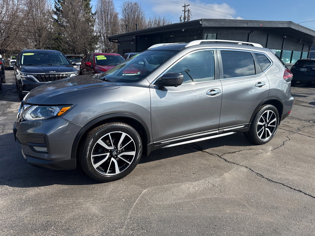 2020 Nissan Rogue Image 2