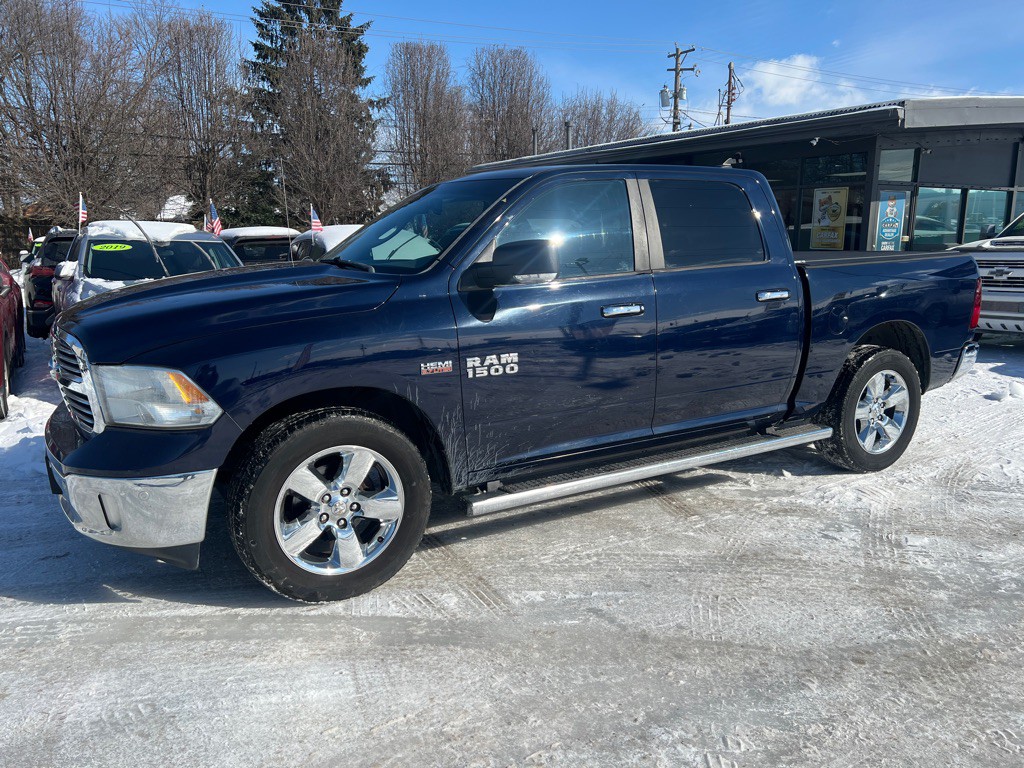 2015 RAM 1500 Image 2