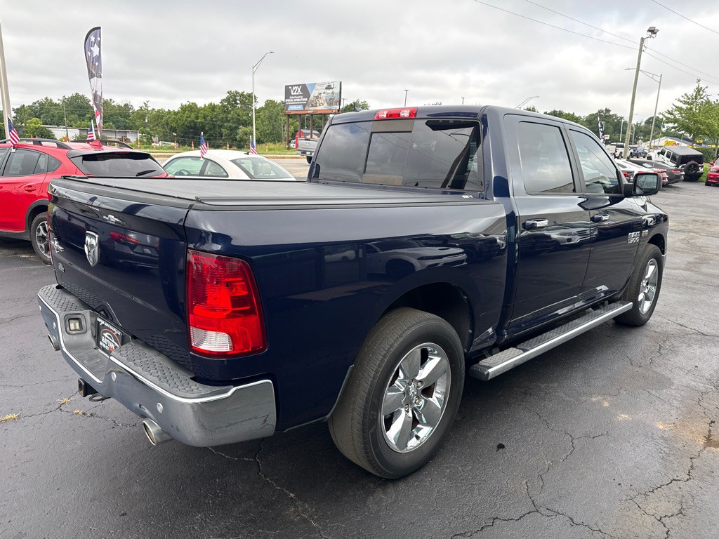 2015 RAM 1500 Image 6