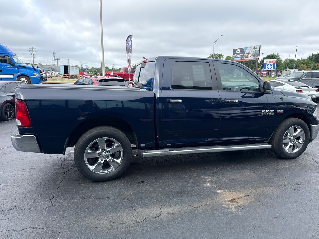 2015 RAM 1500 Image 7