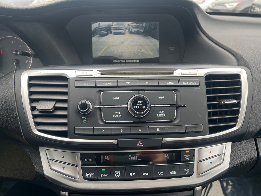 2015 Honda Accord Image 17