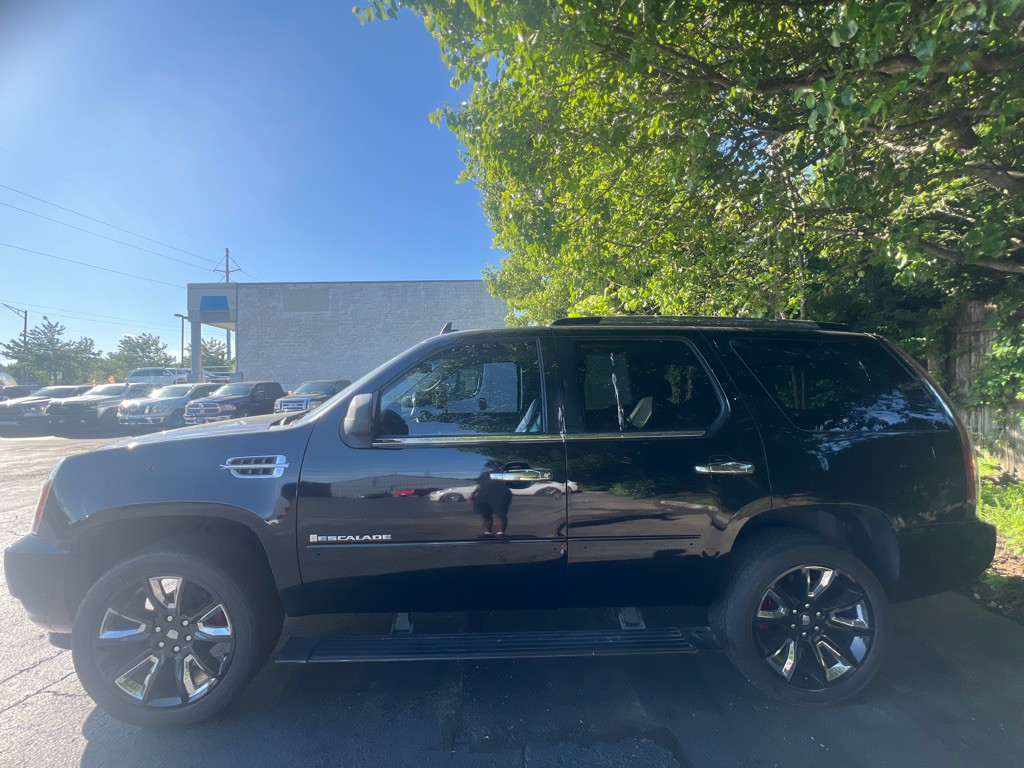 2008 Cadillac Escalade Image 3