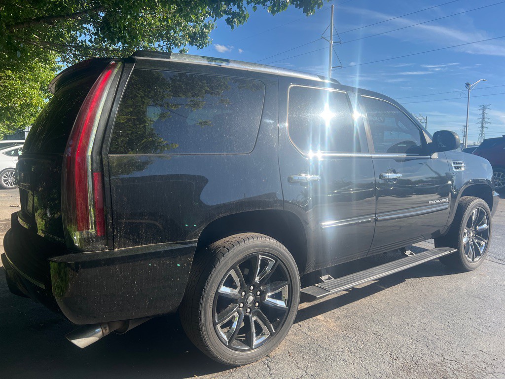 2008 Cadillac Escalade Image 6