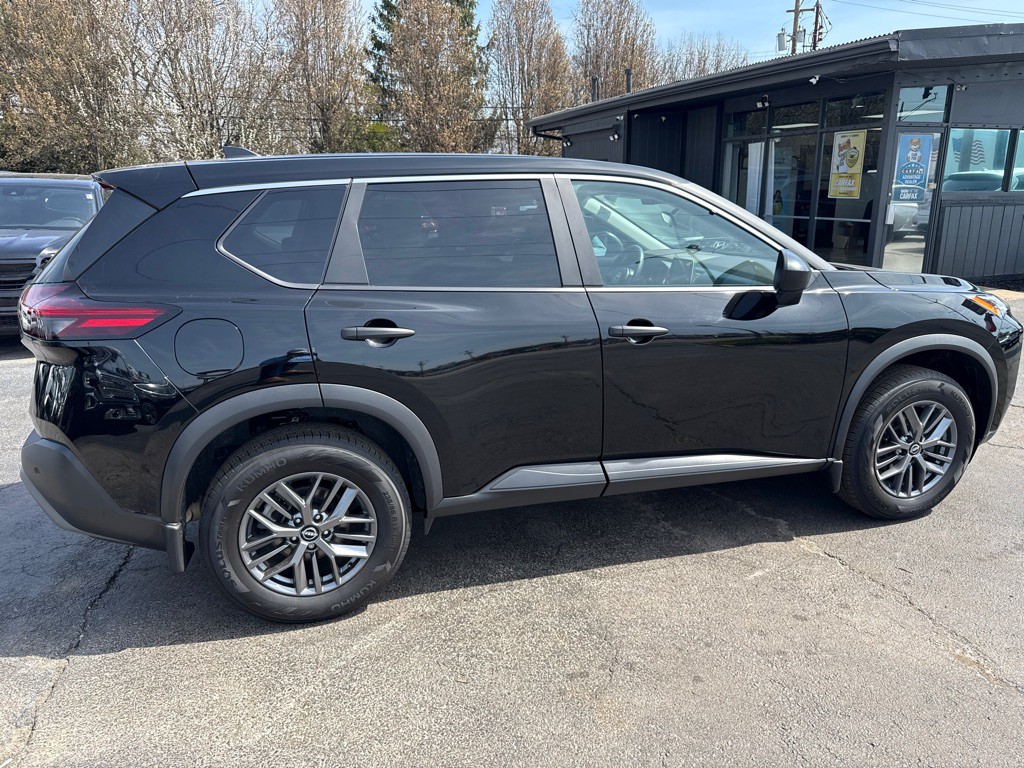 2023 Nissan Rogue Image 10