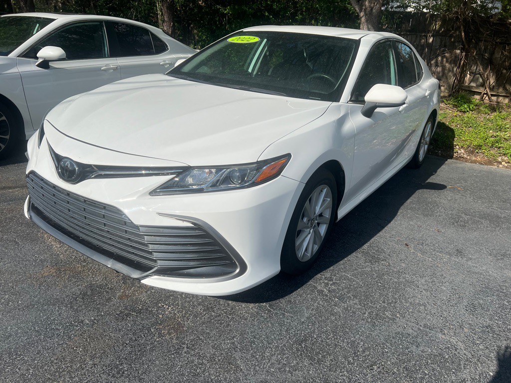 2022 Toyota Camry Image 1