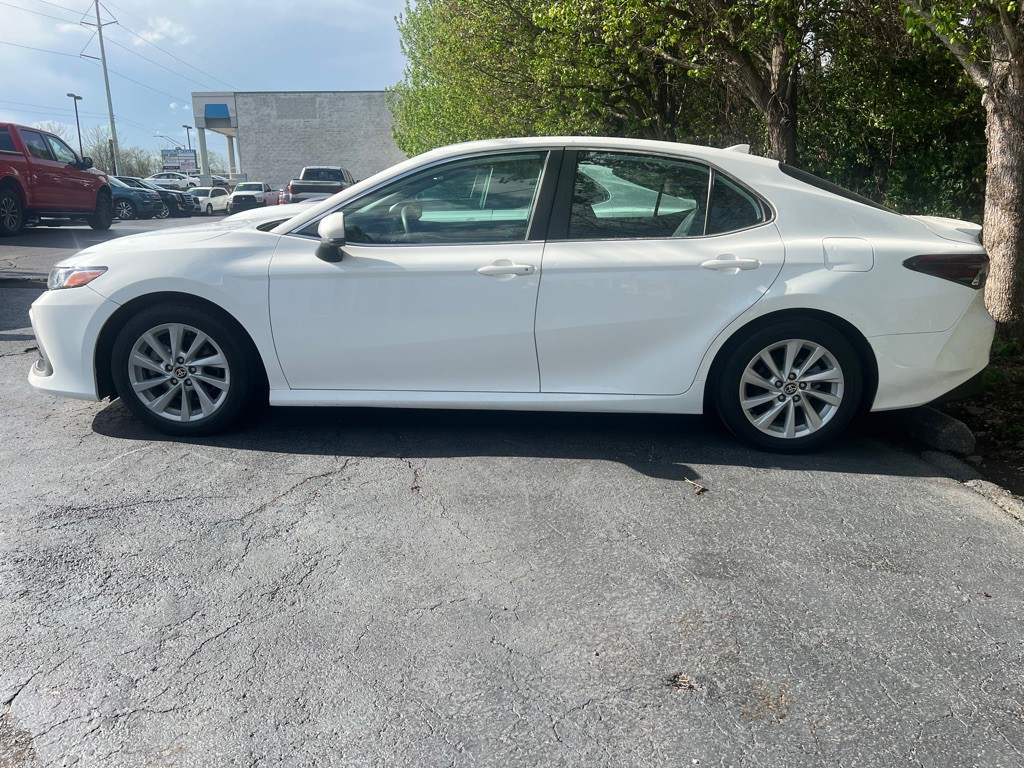 2022 Toyota Camry Image 3