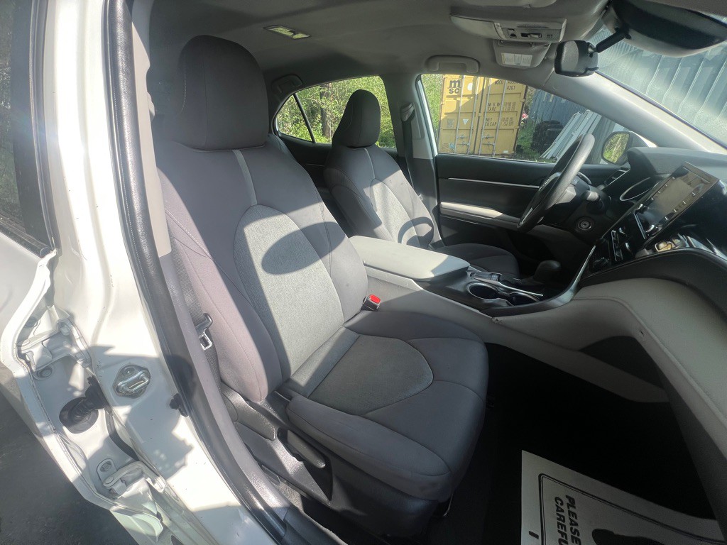 2022 Toyota Camry Image 8
