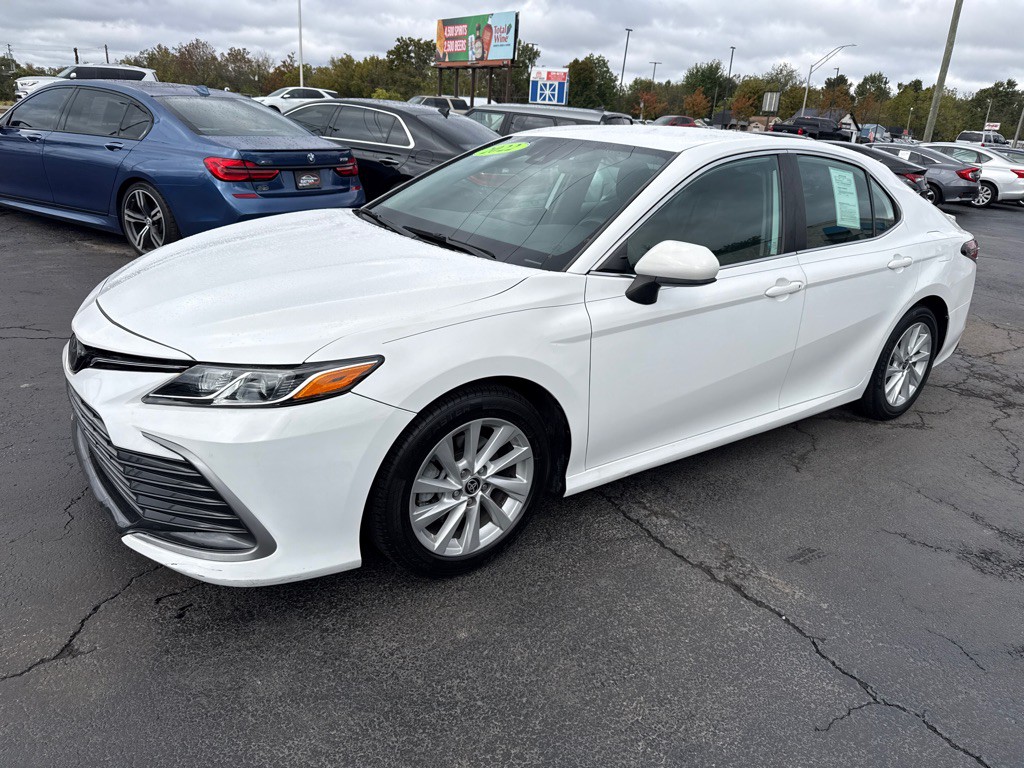 2022 Toyota Camry Image 1